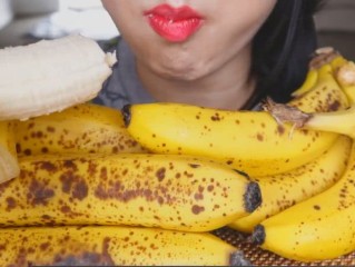 关于美女主播用香蕉大秀的信息