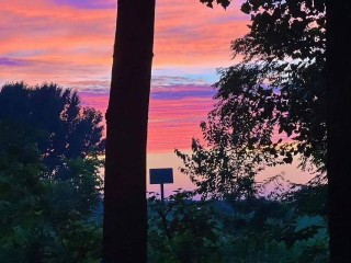 2025最火朋友圈背景图,2020最火朋友圈背景图文字控