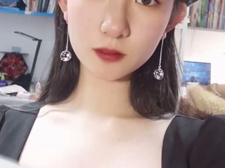 关于衡水二中女生抖音奶片截屏图片的信息