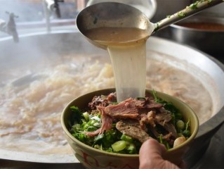 河南饸饹面网红小冉(河南卖面网红女小冉素颜照)