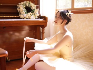 美女主播穿丝袜热舞视频,美女主播穿白丝袜热舞