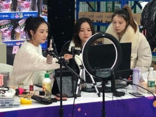 主播带货怎么赚钱的(主播带货的套路)
