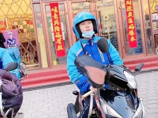 抖音外卖小哥唱的歌(抖音外卖小哥唱的歌有哪些)