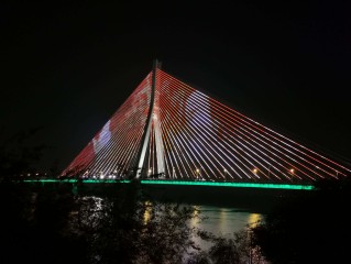 网红桥夜景图片(网红桥的具体位置)