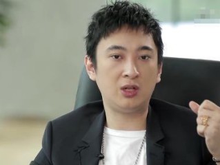 网红曝王思聪酒局(网红曝王思聪酒局发票抬头***有限公司)