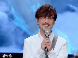 冯提莫评论周传雄唱歌没感情,冯提莫评论周传雄唱歌没感情视频