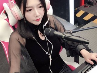 美女主播直播抽烟(美女主播直播抽烟图片)