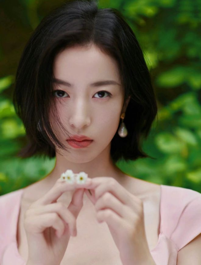 2025最火短发女明星,2021最火的短发