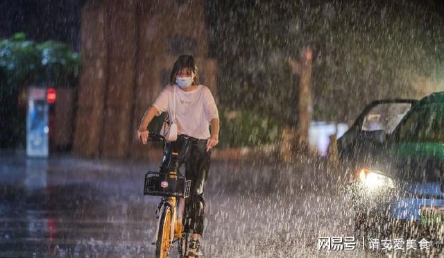 自媒体时代的郑州暴雨(关于郑州暴雨的新闻报纸)-第1张图片-抖音最火